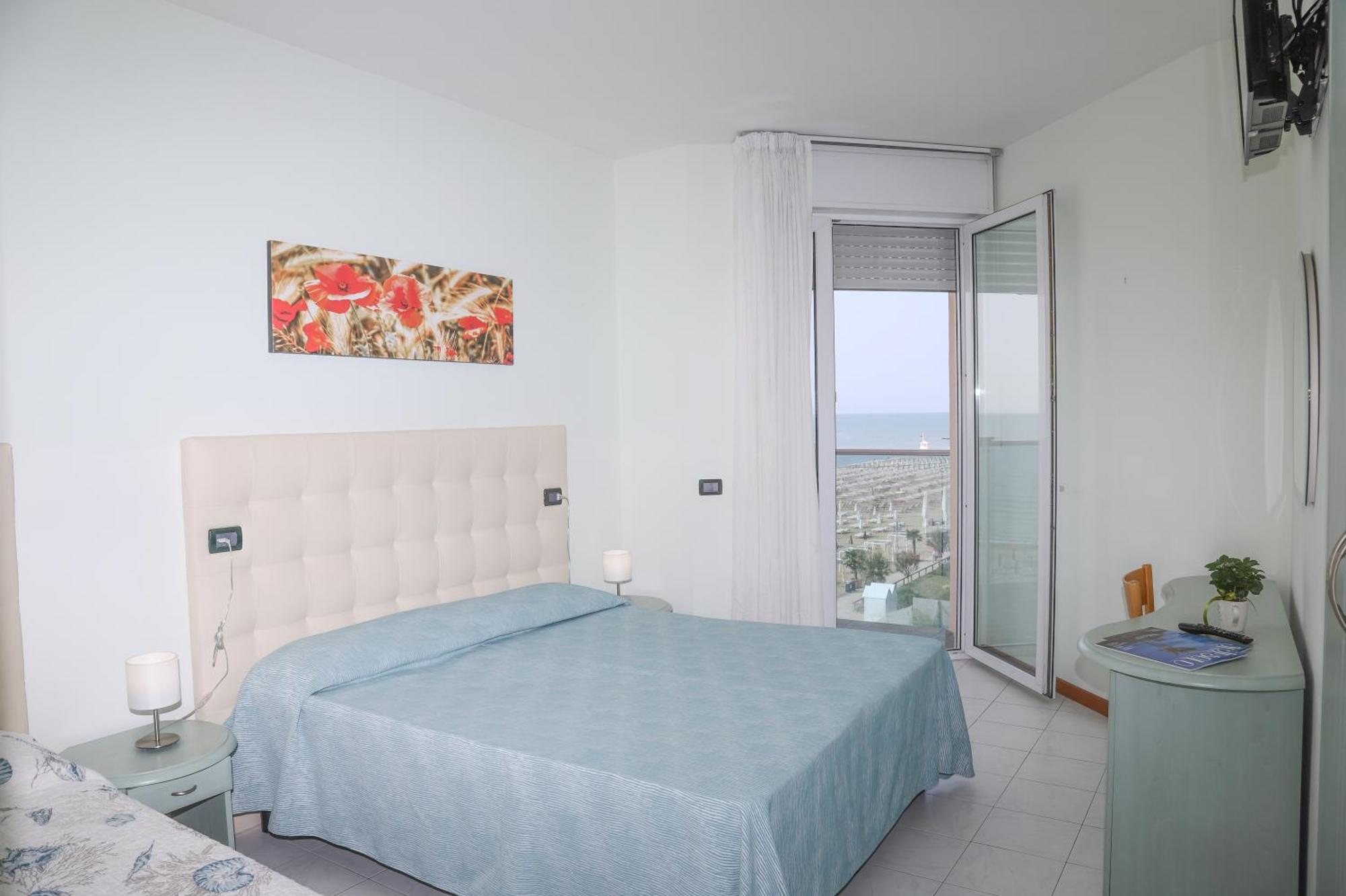Hotel La Bussola Lido di Jesolo Buitenkant foto