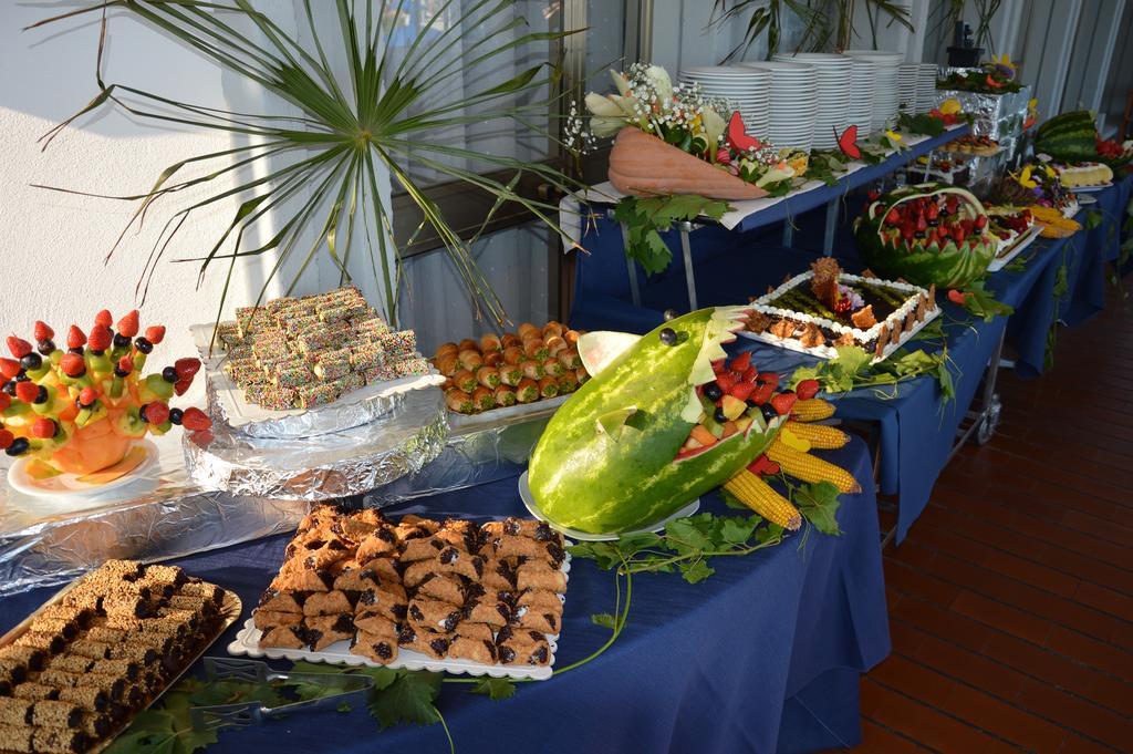 Hotel La Bussola Lido di Jesolo Buitenkant foto