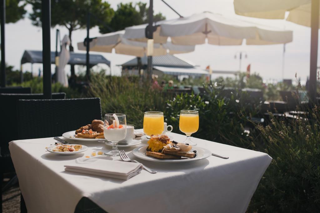 Hotel La Bussola Lido di Jesolo Buitenkant foto