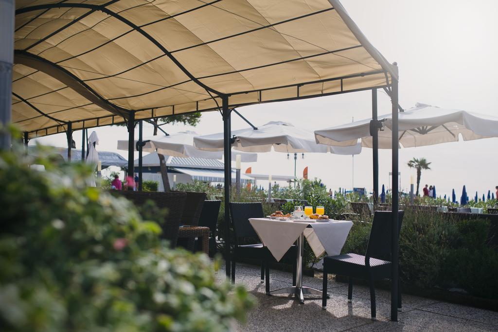 Hotel La Bussola Lido di Jesolo Buitenkant foto